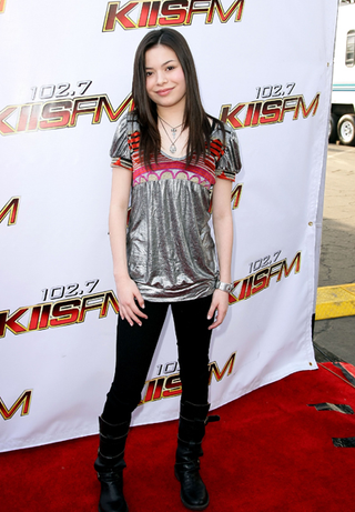 Illustration for article titled B-List Stars Wear B-Plus Duds At Wango Tango